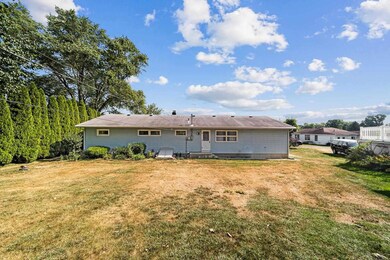 54901 Easement Ln, South Bend, IN 46628 - photo 7