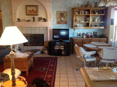 Arizona Rm w/fireplace