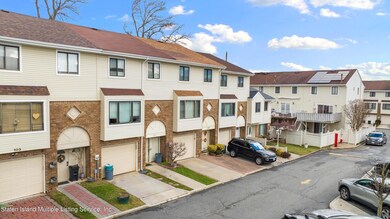 107 Redwood Loop, Staten Island, NY 10309 - photo 2