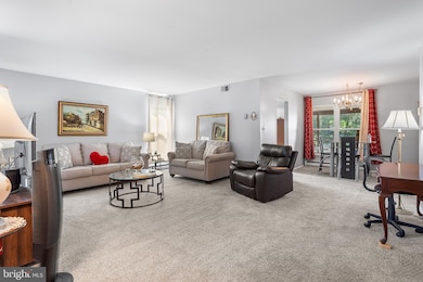 4 Maidstone Place, Southampton, NJ 08088 - photo 4