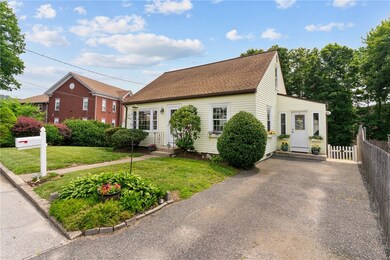 7 Belmont Terrace, Cumberland - roomy driveway plu
