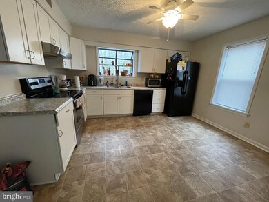 23333 Holly Hill Ln, California, MD 20619 - photo 4