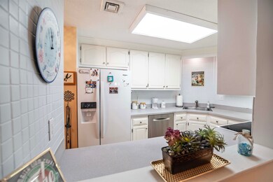 47 Dogwood Dr unit U206, Nashua, NH 03062 - photo 4