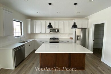 462 S 91st St, West Des Moines, IA 50266 - photo 2