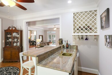 Entertainment Room w. Wet Bar