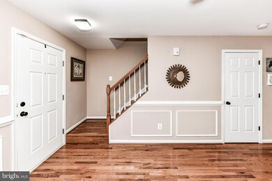 45610 Whitcomb Square, Sterling, VA 20166 - photo 3