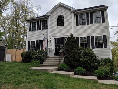 11 Elizabeth Ave, Woonsocket, RI 02895 - photo 2