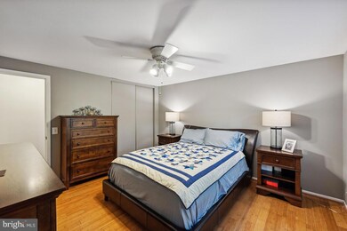 6119 Martins Landing Ct, Burke, VA 22015 - photo 7