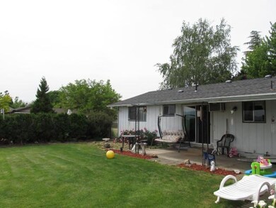 8300 Atlantic Ave, White City, OR 97503 - photo 7