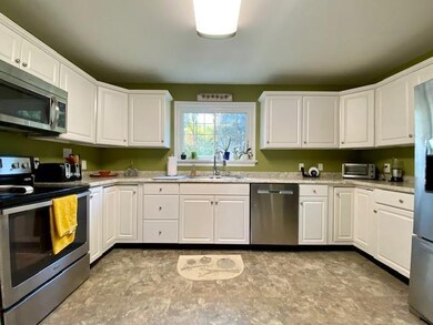 2109 S Lakeshore Dr, Louisa, VA 23093 - photo 3