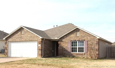 Desirable  location in the Crossing at Roselake ad