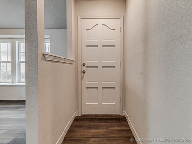 14527 S Maple Place, Glenpool, OK 74033 - photo 4