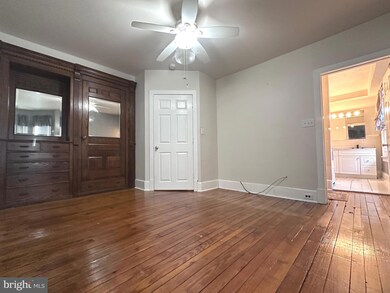 650 Spring Ave, Collingswood, NJ 08108 - photo 2