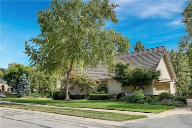 12502 Delmar St, Leawood, KS 66209 - photo 5