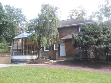 5851 Reppert Ln, Allentown, PA 18106 - photo 2