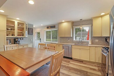 201 Clay St, Algonquin, IL 60102 - photo 6