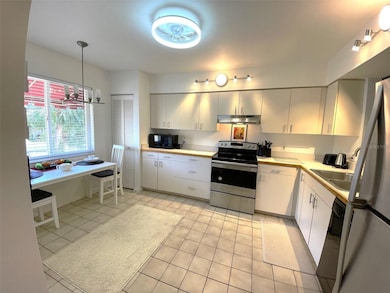 6101 34th St W unit 32H, Bradenton, FL 34210 - photo 2