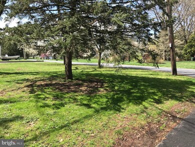 1312 Kirks Ln, Dresher, PA 19025 - photo 4