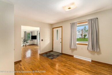 2710 Manley Dr, Lansing, MI 48910 - photo 6