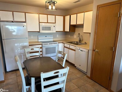 Eat in kitchen