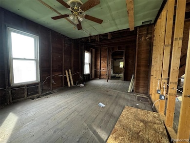 637 S Clemens Ave, Lansing, MI 48912 - photo 5