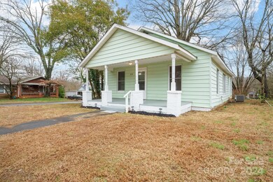 658 E Front St, Statesville, NC 28677 - photo 2