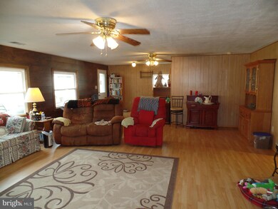 7404 Bethune St, Falls Church, VA 22043 - photo 7