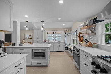 10 Rogers Rd, Warwick, RI 02888 - photo 6