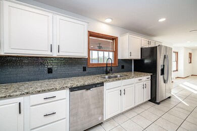 57-web-or-mls-7400-e-st-charles-rd