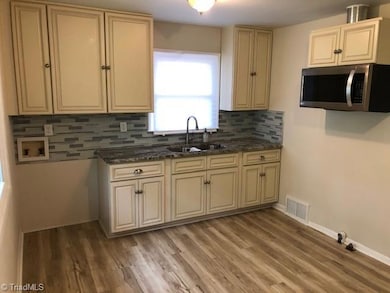 828 Willow Place, High Point, NC 27260 - photo 3