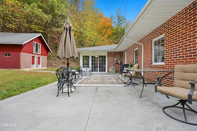 5186 Lick Creek Rd, Clinchco, VA 24226 - photo 6