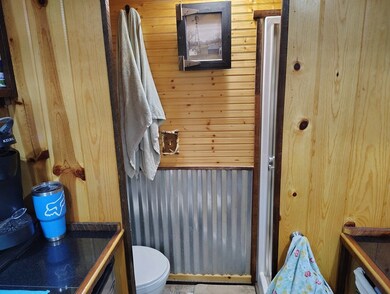 1/2 Bathroom