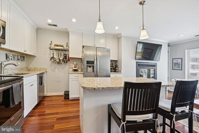 419 S Sharp St, Baltimore, MD 21201 - photo 7