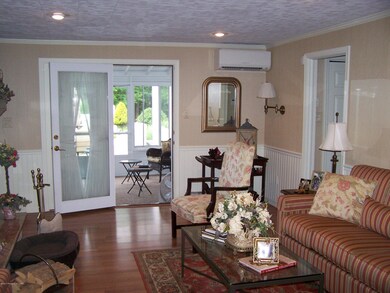 Family Room/3 Season Room