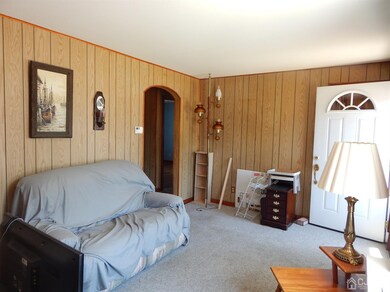 600 Sheridan Ave, Middlesex, NJ 08846 - photo 3