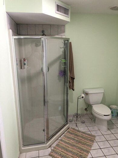 900 E Wilmington St, Burgaw, NC 28425 - photo 7