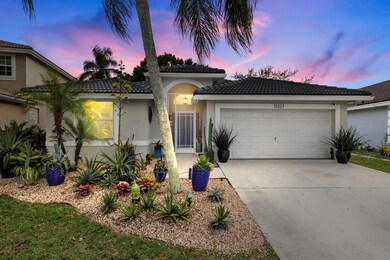 12227 Sunset Point Cir, Wellington, FL 33414 - photo 4