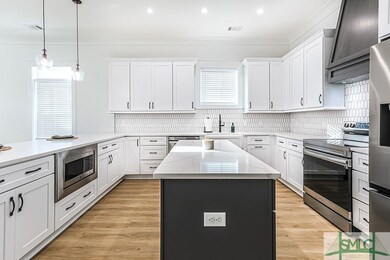 820 E Bolton St, Savannah, GA 31401 - photo 6