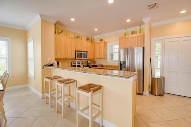 Large Full Kitchen