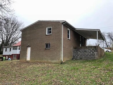 337 S Branch St, Reidsville, NC 27320 - photo 3