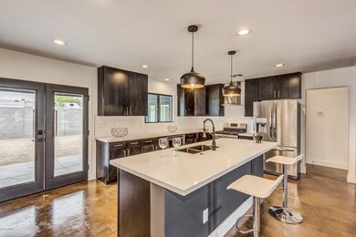 1821 E Monterey Way, Phoenix, AZ 85016 - photo 5