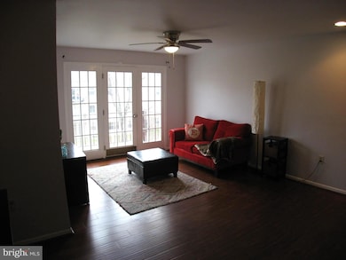 9463 Fairfax Blvd unit 302, Fairfax, VA 22031 - photo 4