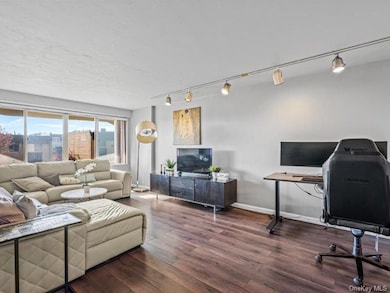 Seville unit 1P, Bayside, NY 11360 - photo 6