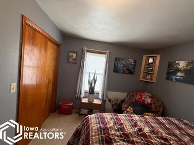 107 Turner Ave, Wever, IA 52658 - photo 7