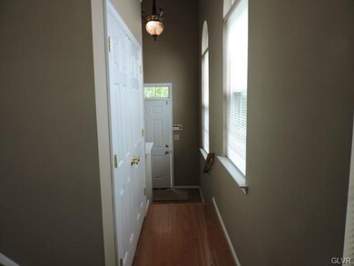 5162 Spring Ridge Dr E, Macungie, PA 18062 - photo 4