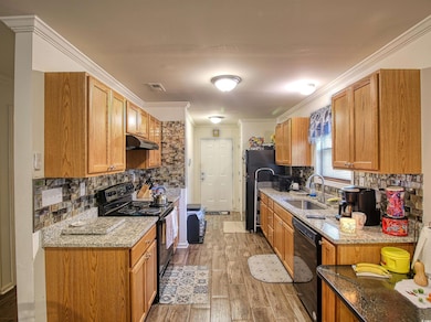 215 W James St, Mullins, SC 29574 - photo 7