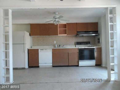 1006 Circle Dr, Halethorpe, MD 21227 - photo 5