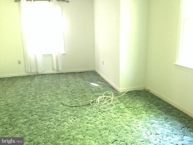 853 Comstock Dr, Shepherdstown, WV 25443 - photo 7