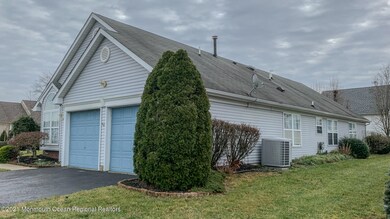 2517 Spring Hill Dr, Toms River, NJ 08755 - photo 4