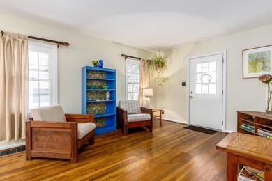 483 E Jeffrey Place, Columbus, OH 43214 - photo 5